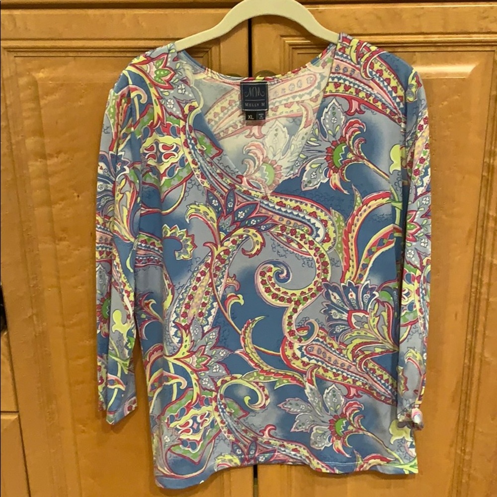 V neck long sleeve top